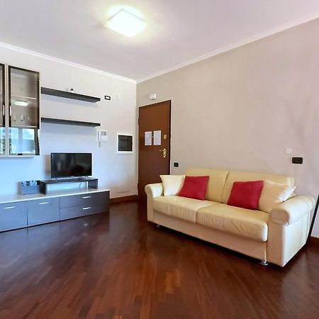Sun Nest Apartment - Terrace & Garage Fiumicino Luaran gambar