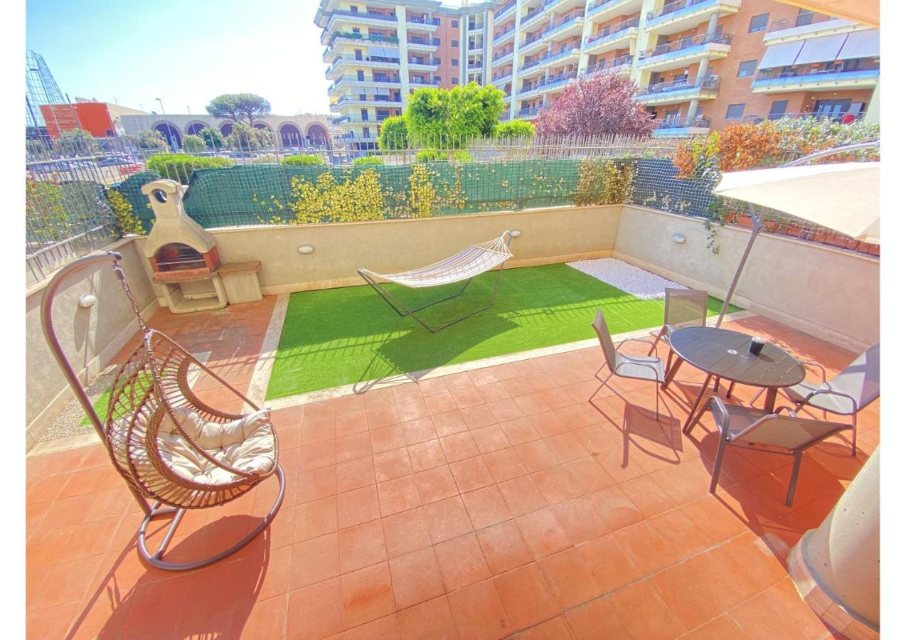 Sun Nest Apartment - Terrace & Garage Fiumicino Luaran gambar